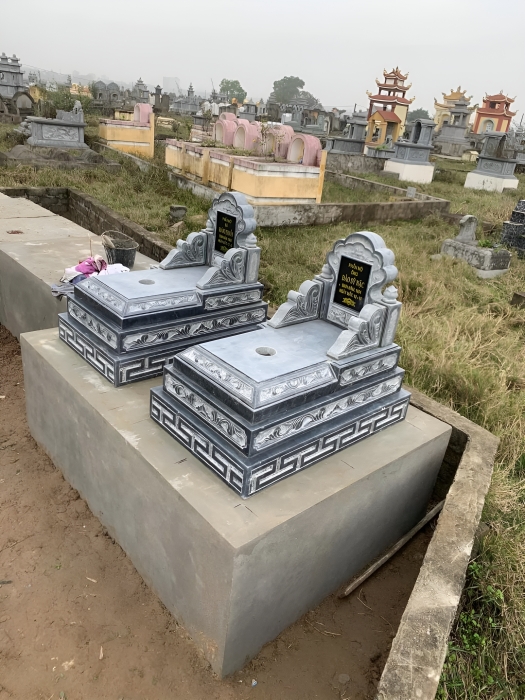 MỘ ĐÁ TAM CẤP